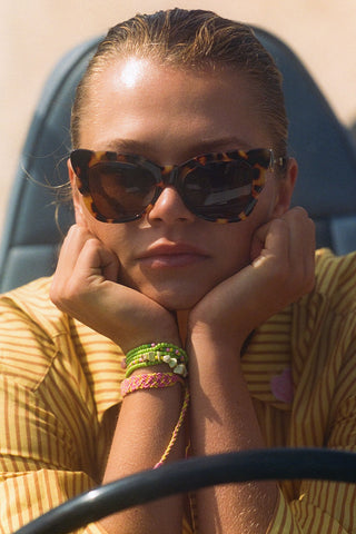 marilyn-with-solid-brown-lens