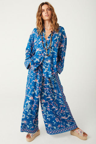 spell-desertbandita-widelegpant-cobalt-1139_632ab2a8-f370-4f6e-9d98-fc14b01458be-jpg