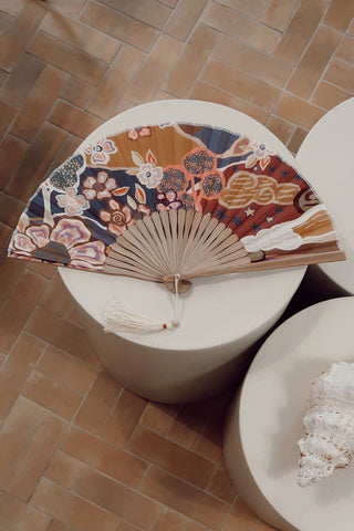 dancing-valley-handheld-fan