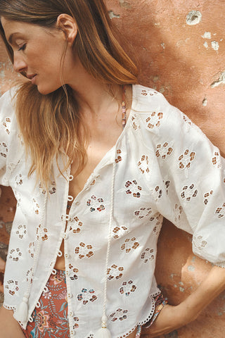 love-note-broderie-blouse