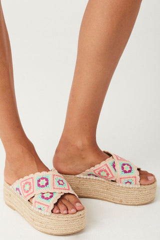 spell-sunchaser-crochetespadrille-cosmicdaisy-0426-jpg