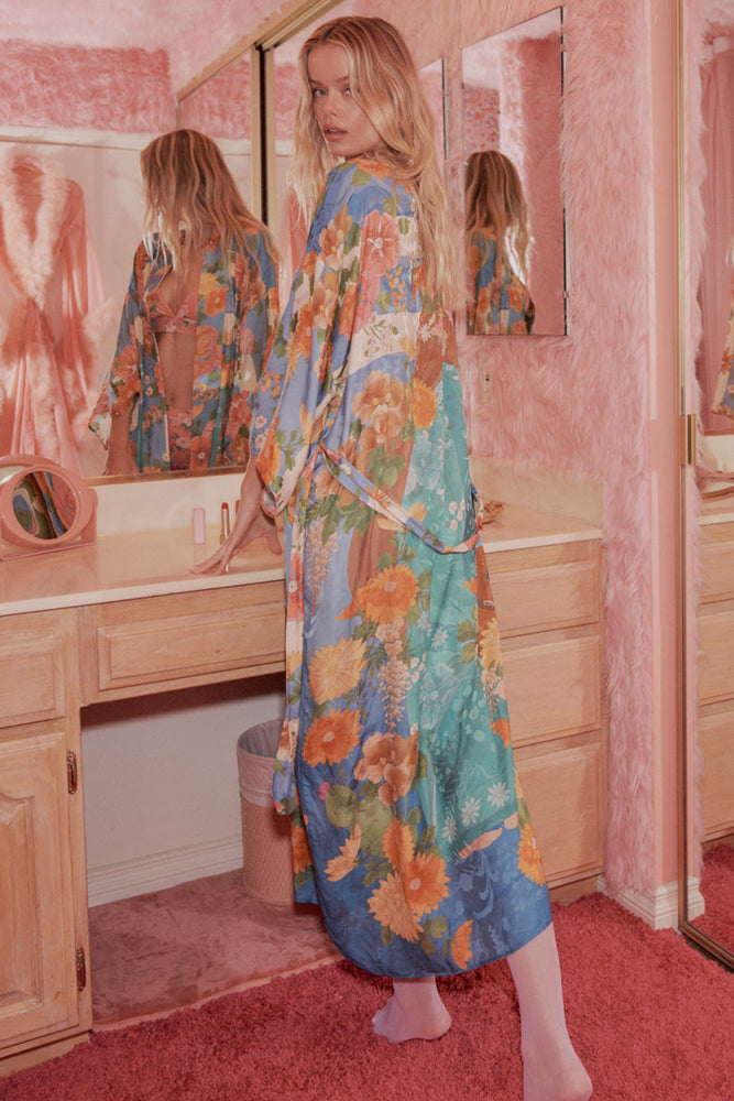 Carrie Robe SPELL USA