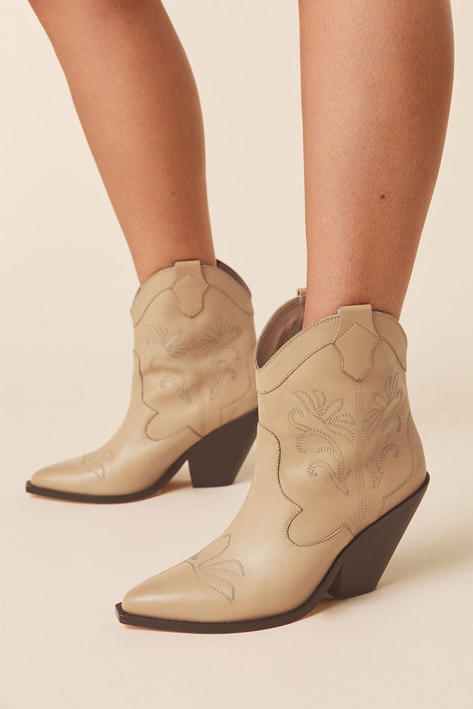 Sand ankle boots Clearance